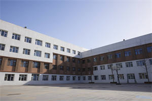 北京一土學校教學樓