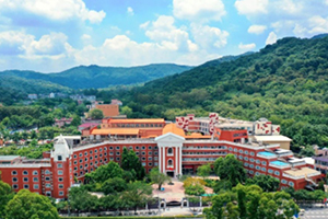 廣州市亞加達外國語高級中學校園環境